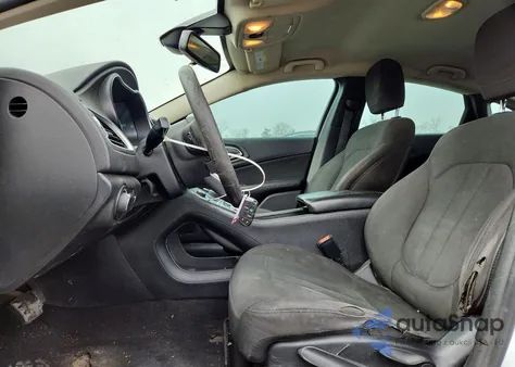 2016 Chrysler 200 Limited z USA, uszkodzony, nr VIN 1C3CCCAB9GN167948